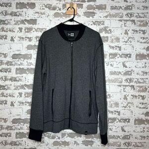 New era long sleeve zip up sweater